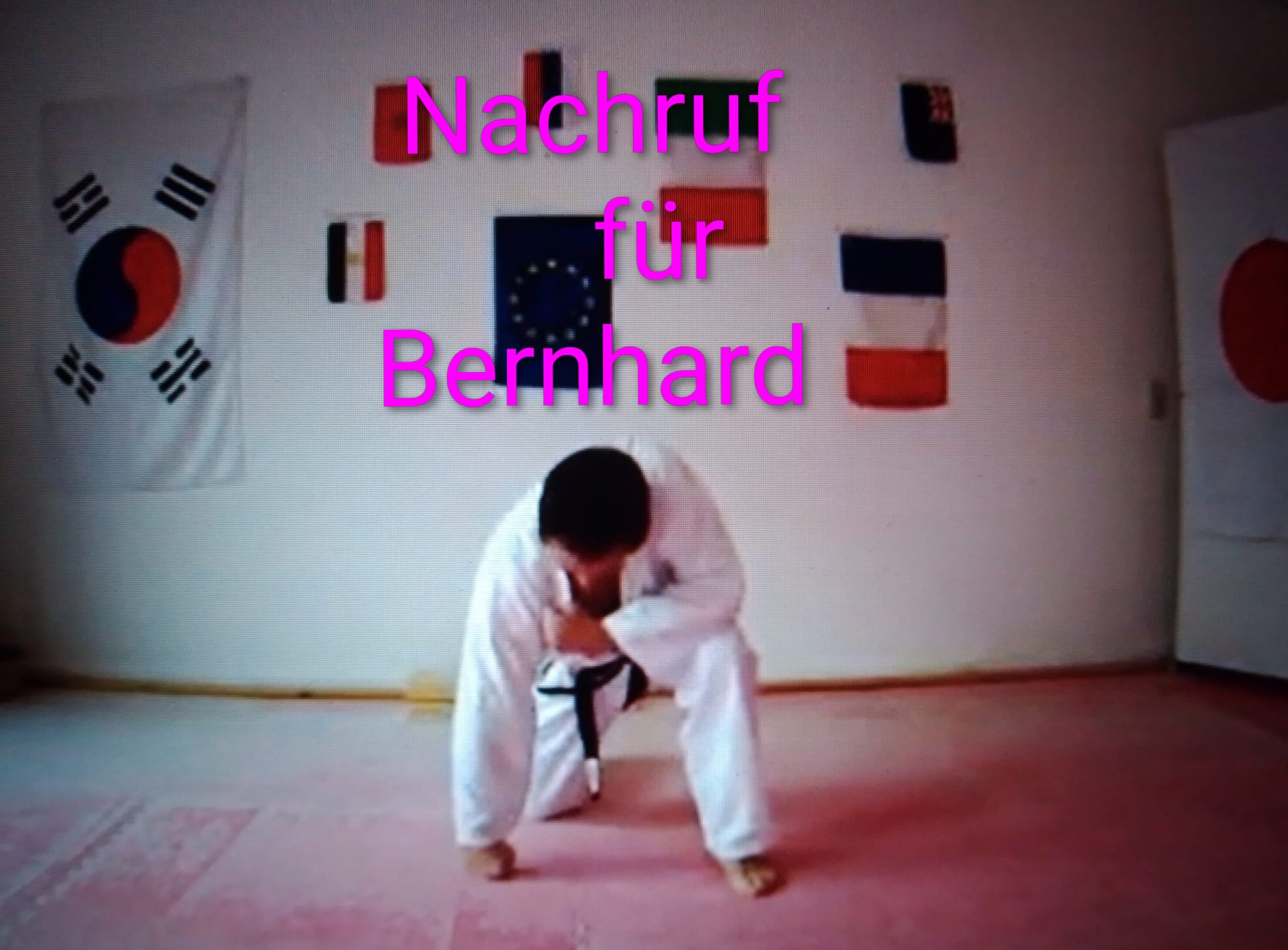 "Liebe Familie, liebe Freunde, liebe Weggefährten von Bernhard, ...