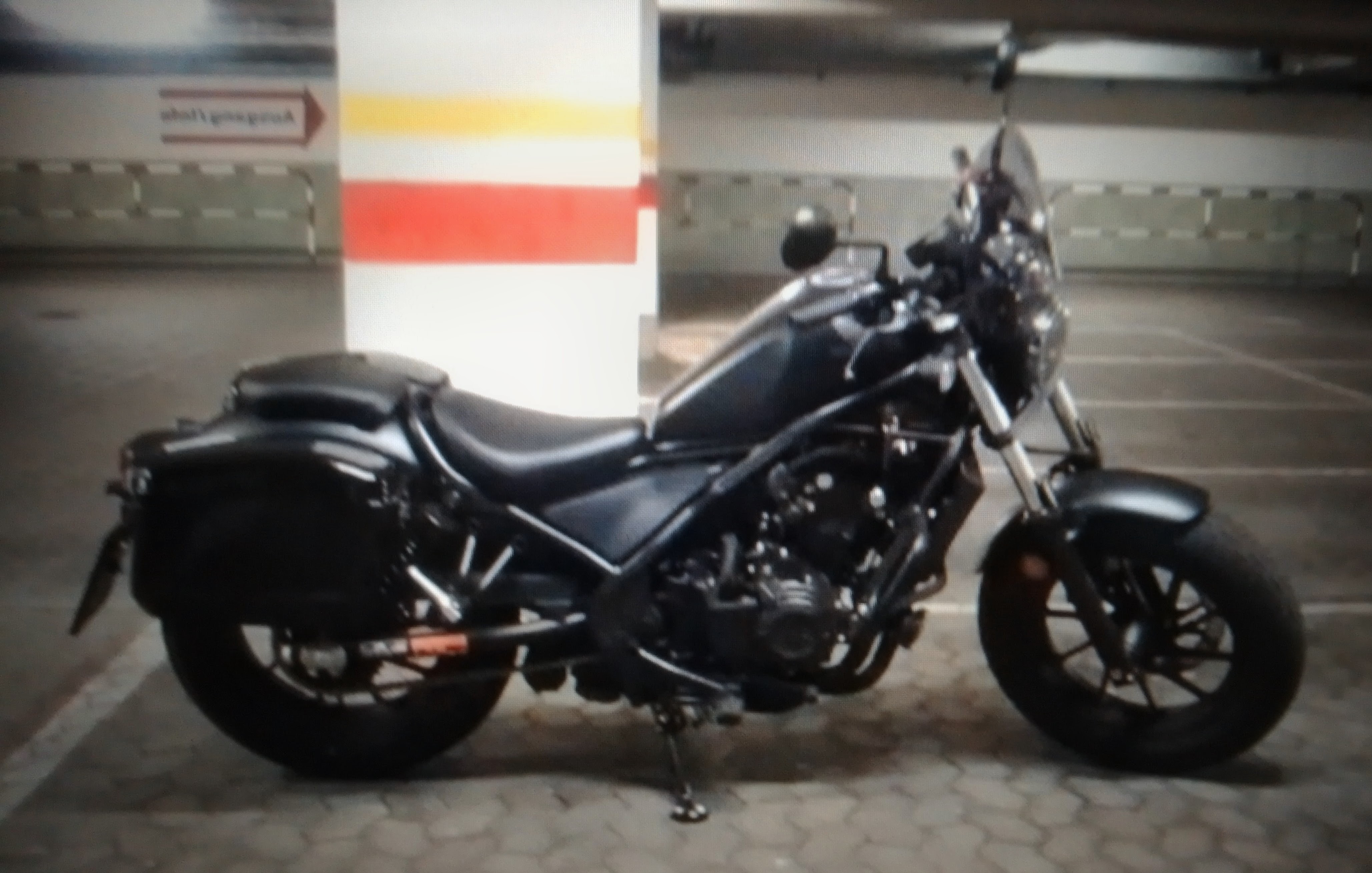 Mit der Honda 500 Rebel Freiheit genießen.